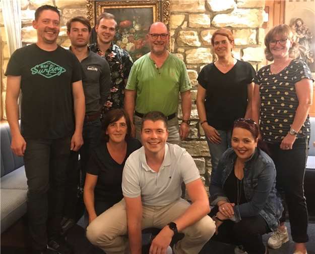 (hintere Reihe v. l.) Marco Kowall, Louis Lischwe, Moritz Schumacher, Andreas Doll, Anja Durben, Sabine Reuter; (vordere Reihe v. l.) Sandra Hinz, Daniel Schomisch und Daniela Kranz.  Foto: privat