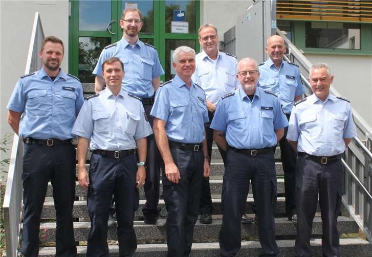 hintere Reihe v.li.n.re: Oliver Maas, Andreas Theisen, Horst Stolz vordere Reihe v.li.n.re: Kay Massion, Wolfgang Wind, Ralf Schomisch, Klar und Klaus Krämer. Foto: Polizei Rheinland-Pfalz