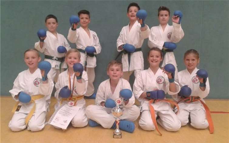 (h.v.l.) Leon, Jan, Miguel, Philipp; (v.v.l.) Philine, Hannah, Luca, Mariella und Leonie.privat