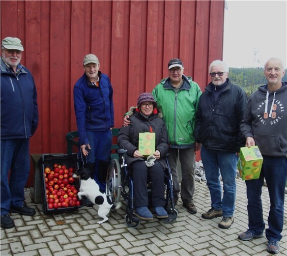 iMitglieder bei der Sammelaktion.privat