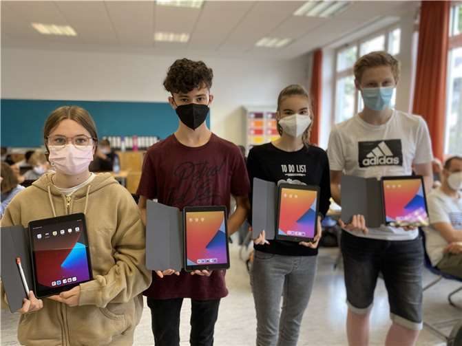 iPads kommen in der Pilotklasse an der St. Franziskus-Schule Koblenz im Rahmen des Projekts „Digitale Klasse“ zum Einsatz. Foto: privat