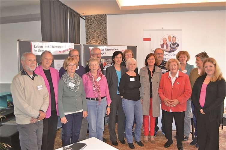 ie Akteure des Projektes bei der Halbzeitbilanz. AB