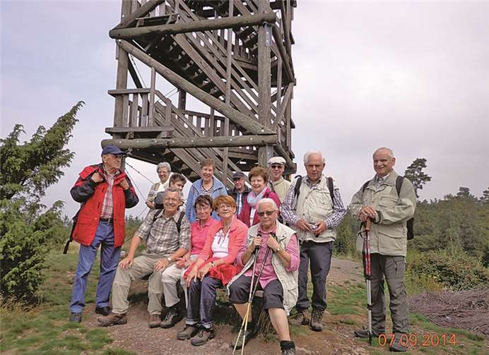 ie Wanderung für den September begann am Rodder Maar und führte durch den herrlichen Wald von Dedenbach und Schalkenbach zum Gut Schirmau.privat