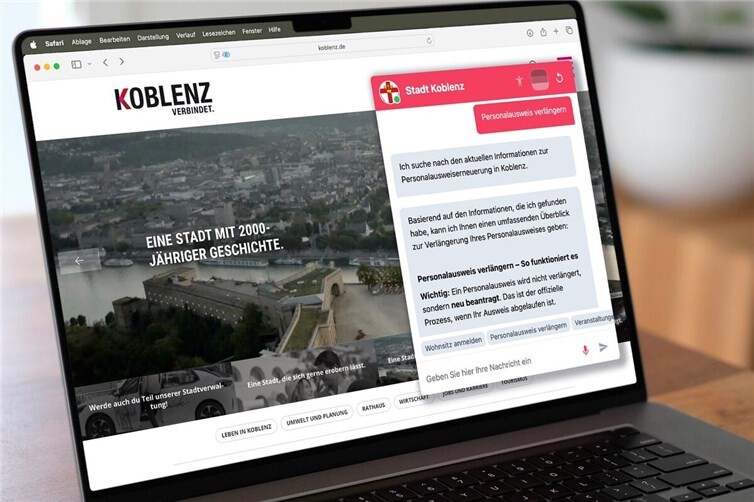 koblenz.de-Chatbot auf einem Desktop. Foto: Fotomontage (neuraflow)