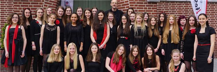 „laFilia“ ist der Mädchenchor des Landesmusikgymnasiums Rheinland-Pfalz und singt beim fünften „westerwälder mundART a cappella festival“. Privat