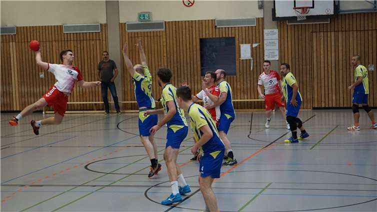 mit 21:19 und steht in der noch jungen der Kreisliga-Tabelle nach zwei Spieltagen mit Punktgewinnen auf Platz 2.Quelle: Rot-Weiß Merl