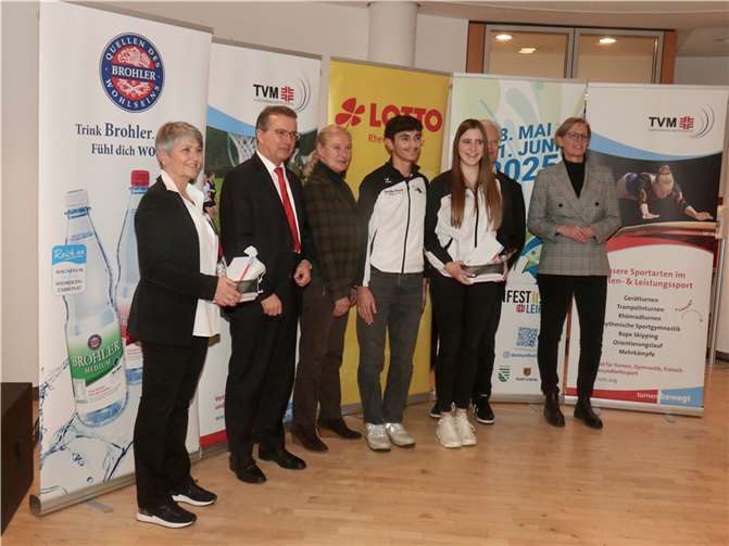 nter den geladenen Gästen waren die Rope Skipper Pia Wöhner und Semih Göktepe von der Turngemeinde Oberlahnstein. Quelle: TGO