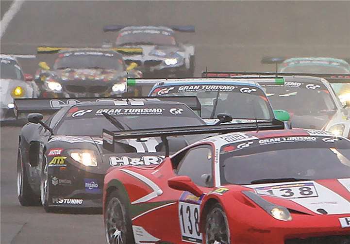racing one Ferrari beim 2. Start. j. Schmidt