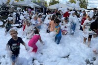 Funken Kinder-Fest in Neuwied begeistert mit großer Schaumparty und Familienprogramm
