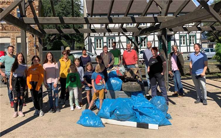 ürzlich fand die diesjährige Dorfreinigung in den Meckenheimer Ortsteilen Altendorf Ersdorf statt. Foto: privat