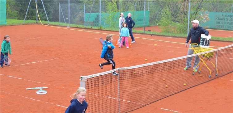 …und dann mit Ball die ersten Erfolgserlebnisse.