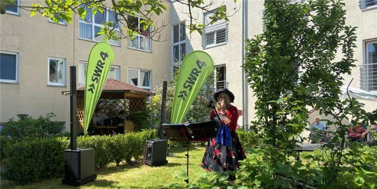 ...und dem Seniorenheim Marienburg in Kempenich.