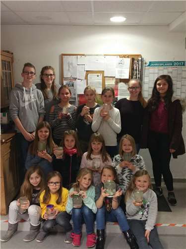 ungend Rot Kreuz feierte gleichzeitig ihre letzte Gruppenstunde des Jahres 2017. privat