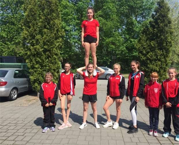 v. L. Lena Friesenhahn, Xenia Luft, Sina Fuchs, Lena Ellinger, Alice Büter, Marie Wibberg, Darya Novosselov, Nika Flato.