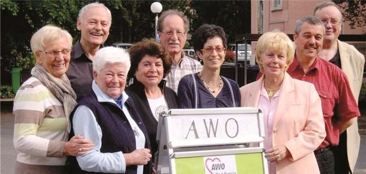(v. l.) Anneliese Schwickert, Erwin Barabosch, Therese Zimmer, Ludwig Dümpelfeld, Katja Bell-Bodenbach, Isolde Schmidt-Diestelhorst, Manfred Schmitz und Werner Fleischer.  Privat