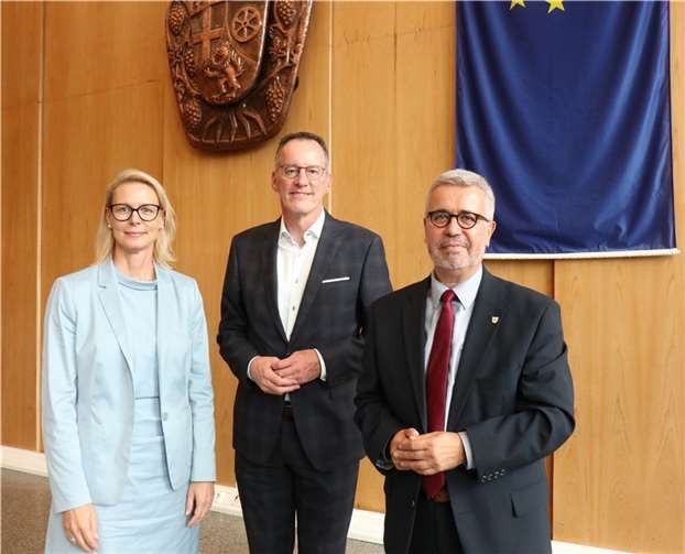 (v. l.) HöV-Direktorin Alice Schmidt, Innenminister Michael Ebling und Klaus Weisbrod.  Fotos: Angélique Fuhrmann (HöV/ZVS)