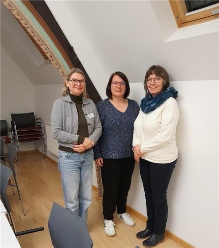 (v. l. n. r.) Ute Remshagen, Monika Hunger und Ingrid Neubusch leiteten das Fortbildungsangebot für die Ehrenamtlichen der Nachbarschaftshilfe.  Foto: Wolfgang Engelmayer