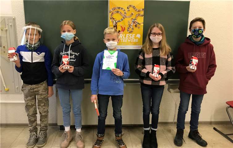 (v. li.): Delian Schönhof, Lotte Mebs, Johannes Epp, Laura Fischer, Mathias Banz.Foto: WHG