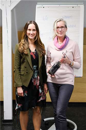 (v.l.) 1. Vorsitzende Alexandra Willems und Referentin Elke Maria Raue. Foto: privat