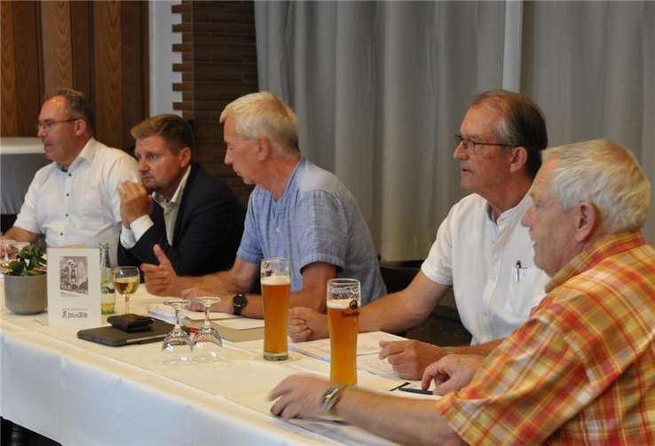 (v.l.) Andreas Hammes, Carsten Schwenk, Ekkehard Raab, Heinzfried Haferkamp und Rudolf Haase. Fotos: privat