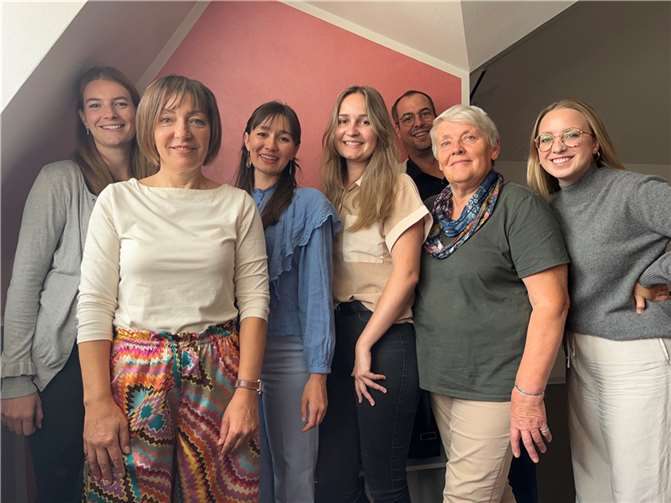 (v.l.) Anke, Wagner, Natalie Pauls, Hannah Matthews, Hannah Koll, David Morgenstern, Nina Ivanschin und Sarah Krämer hoffen auf Unterstützung, um in ihren Kinder- und Jugendgruppen Heranwachsenden aus sucht- und / oder psychisch belasteten Familien auch weiterhin Entlastung, Sicherheit und Aussprache geben zu können.  Foto: Bernhard Gödert