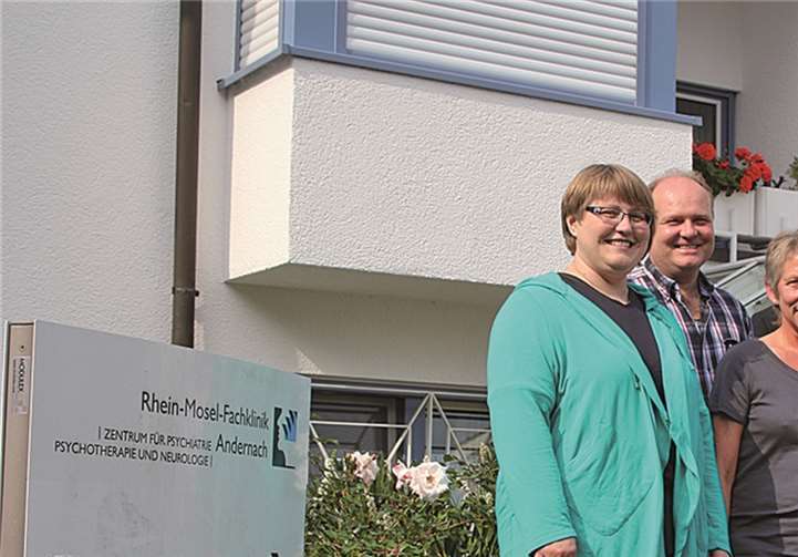 (v.l.) Anna Frieda Osiander, Dr. Jürgen Reichert, Antonia Igelmund, Dr. Stefan Elsner (Ärztlicher Direktor der RMF), Anja Fuhrmann und Werner Scherer. Es fehlen: Doris van Eeck, Simone Kesseler, Silke Arenz und Eduard Korotkow. privat