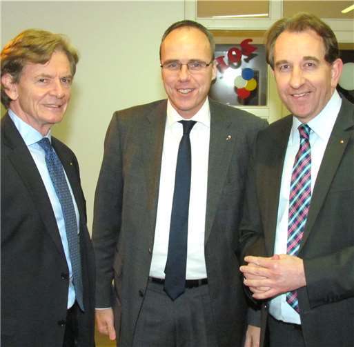 (v.l.) Auf Einladung von CDU-Gemeindeverbandsvorsitzenden Gerhard Hilgert standen der hessische Innenminister Peter Beuth und Landtagsabgeordneter Matthias Lammert beim Sicherheits-Dialog in Nastätten den Gästen Rede und Antwort. privat