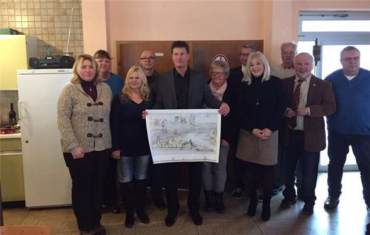 (v.l.) Bundestagsabgeordneter Detlev Pilger (5.v.l.) und Kulturdezernentin Dr. Margit Theis-Scholz (4.v.r.) umrahmt von Vorstandsmitgliedern der SPD-Goldgrube. privat