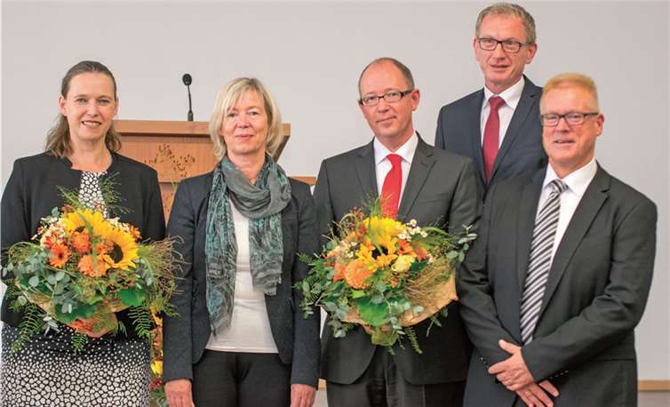 v.l.: Carolin Philipps, verabschiedete Vorsteherin, Doris Ahnen, Finanzministerin, Michael Bathe, neuer Vorsteher Bad Neuenahr, Guido Orthen Bürgermeister Bad Neuenahr, Eugen Schmitt, Vorsitzender des Personalrats. REUTER