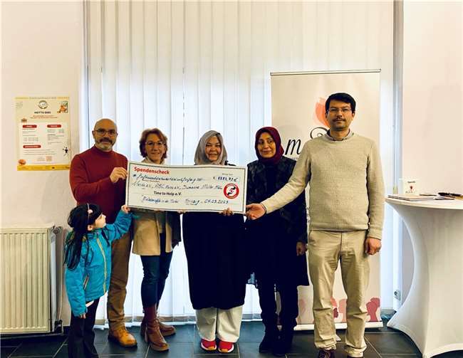 (v.l.) Cengiz Bayram, Susanne Müller, Arzu Salman, Songül Erdem, Okuz Kaan Ekici.  Foto: privat