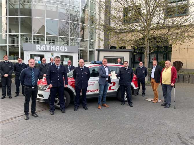 (v.l.) Daniel Klemm, Sebastian Hartmann, Christopher Wittig, Jörg Krempuls, Thorsten Leich, Alexander Reuter, Hermann-Peter Heuft, Jörg Lempertz, Tim Skubch, Stephan Schüller, Rolf Daub, Joachim Plitzko und Alfred Nett.  Foto: VG Mendig