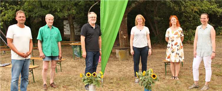 v.l.: Daniel Köbler (MdL) Klaus Hahn, Ralf Urban, Tabea Rößner (MdB), Dr. Natalie Wendisch und Stefani Jürries, Direktkandidatin der Grünen für die Landtagswahl‘21. Foto: Volker Thehos
