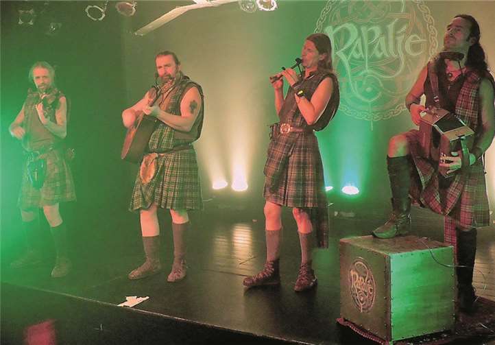 (v.l.) Die vier Musiker Dieb, William, David und Maceál zogen das Publikum in ihren Bann. BSB