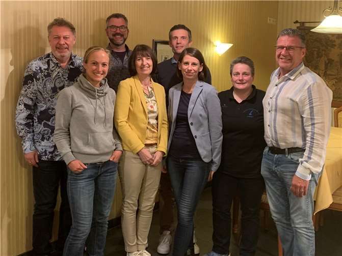 (v.l.) Dieter Klein, Ina Rüber, Oliver Schick, Marion Beyl, Marco Pung, Christina Wolff, Karin Welsch, Jürgen Nett.  Foto: privat