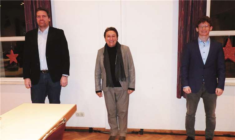 (v.l.) Dipl.-Geograph Sebastian Winter, Frau Univ.-Prof. Dr. habil. Gabi Troeger-Weiß und Nino Pfundstein von der TU Kaiserslautern. Fotos: FRE