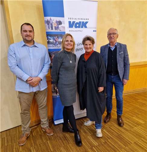 (v.l.) Dirk Lichtenberg, Bettina Gerz, Bürgermeisterin Claudia Schneider und Rentenberater Egon Schmitt.  Foto: privat