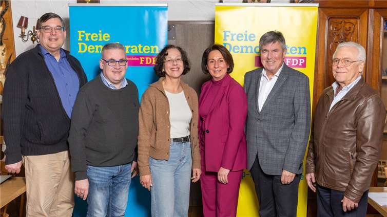 (v.l.) Dirk Ritter, Stefan Fassbender, Claudia Cheng, Nicole Westig, Heribert Brauckmann und Friedemann Weckbach-Mara.  Foto: Erik Spilles