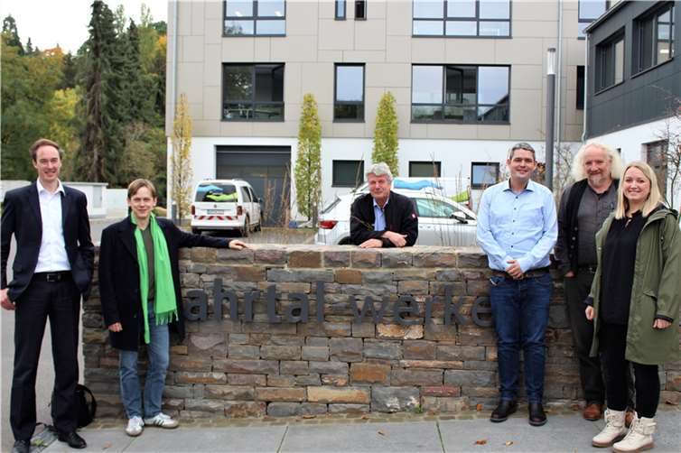 (v.l.): Dominik Neswadba, Dr. Heiko Knopf, Dirk Janßen, Christophe Vianden, Wolfgang Schlagwein, Verena Örenbas.  Foto:Sarah Rößel