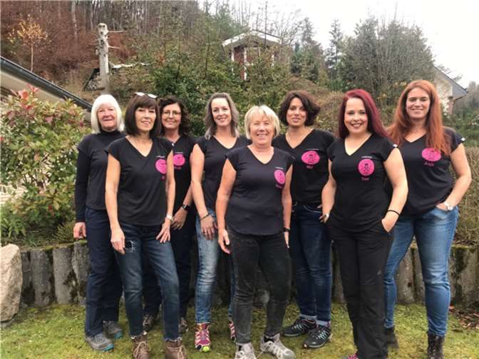 (v.l.) Doris Pannek, Ute Rausch, Ruth Krupp, Daniela Schlich, Hanna Rausch (Team-Captain), Melanie Schüller, Daniela Kranz und Anja Durben. Auf dem Foto fehlt: Dorothee Görgen. Foto: privat