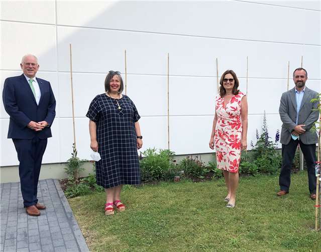 v.l.: Dr. Bernhard Eckel, Dr. Antje Eckel, Mechthild Heil, MdB (CDU), Guido Grassi.Foto: Dr. Eckel
