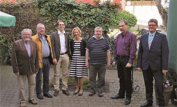 (v.l.): Ehrenvorsitzender Peter Weidung, Dr. Theo Monshausen, Daniel Eberz, Pia Finken, Ernst Bender, Thomas Vogler und Sascha Niemann.privat