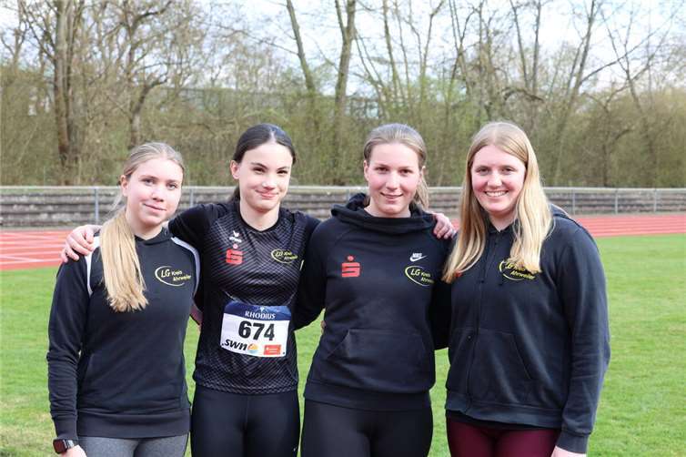 (v.l.): Elisa Fahrenbruch, Magdalena Schuh, Jule Farr und Barbara Bitzen Foto: Jens Fahrenbruch