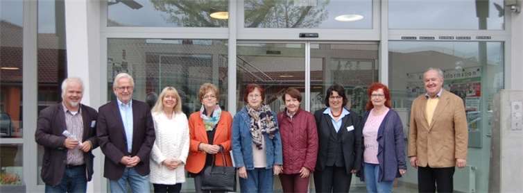 (v.l.) Ferhat Cato, Manfred Hendrichs, Gabi Zils, Rita Rehfisch, Gudrun Treger, Elfried Zacharias, Mechtilde Neuendorff (Leiterin des Seniorenzentrums Heinrichshaus), Hedi Schenk und Bernhard Wiemer. Stadtverwaltung Bendorf