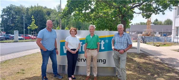 (v.l.) Frank Klapperich (OV SPD Spessart), MdL Susanne Müller, Thomas Wolff (Geschäftsführer der FA wolfcraft) und Siegfried Schneider (OV SPD Spessart).  Foto: privat