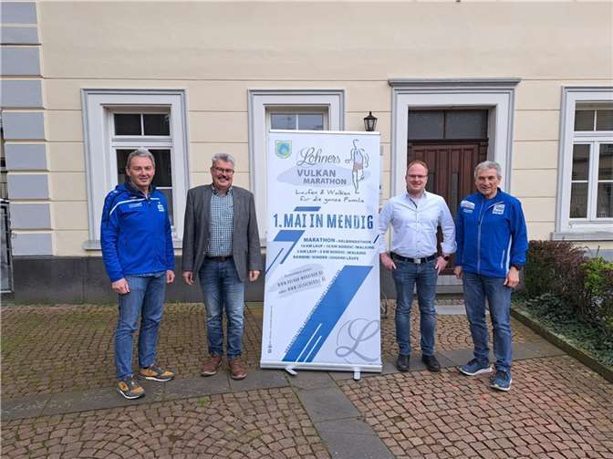 (v.l.) Frank Schäfer, Stadtbürgermeister Peter Ammel, Christopher Wittig und Klaus Jahnz.  Foto: LG Laacher See, Elisabeth Waldorf