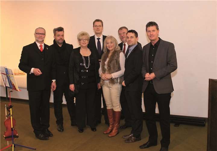 v.l. Fritz Naumann, Jens J. Ternes, Marion Lipinski-Naumann, Denny Blank, Dr. Margit Theis-Scholz, Walter Schneider, David Langner und Detlev Pilger.privat