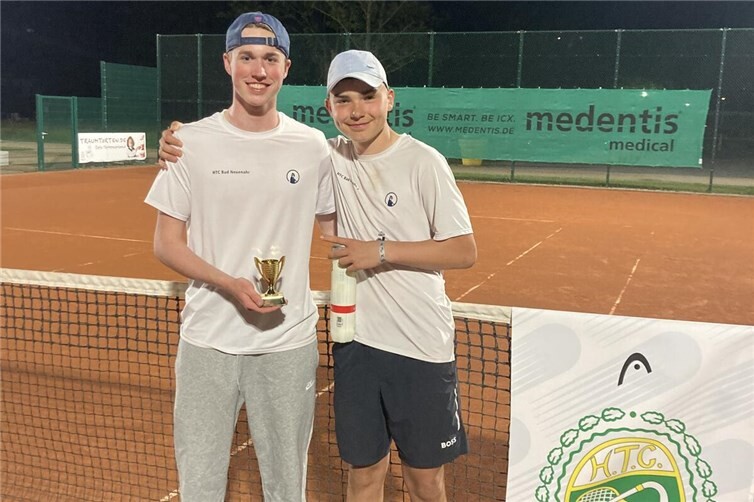 (v.l.) HTC-Doppeltitelgewinner U18 Simon Fischbach und Leonard Mahler