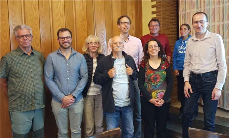 (v.l.) Hans-Jürgen Schneider, Stefan Schmitt, Hedwig Mittler, Reinhold Korbella, Jörg Mittler, Sabine Schillinger, Wolfgang Seul, Pia Meier, Guido Nördershäuser.  Foto: Helga Losert