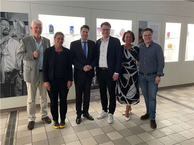 (v.l.) Hartmut Johannlükens (FDP Rheinbach), Jana Rentzsch (Fraktionsvorsitzende FDP Rheinbach), Michael Heider (Vorsitzender FDP Swisttal), Moritz Körner (MdEP), Nicole Westig (Vorsitzende FDP Rhein-Sieg), Marc Frings (Vorsitzender JuLis Rhein-Sieg).  Foto: privat