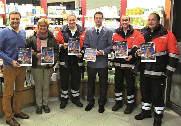 v.l. Henning Deuster von der Schlossapotheke, Dr. Ute Stuhlträger-Fatehpour für „Familie sayn“ und die Aktiven des Malteser Hilfdienstes Dirk Kremer, Marcel Jung, Alexander Hahn und Alexander Ghabour.PS